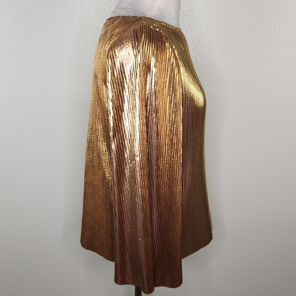Jennifer Lopez Gold Metallic Bell Sleeve Pleated Blouse Size Small - Picture 6 of 9